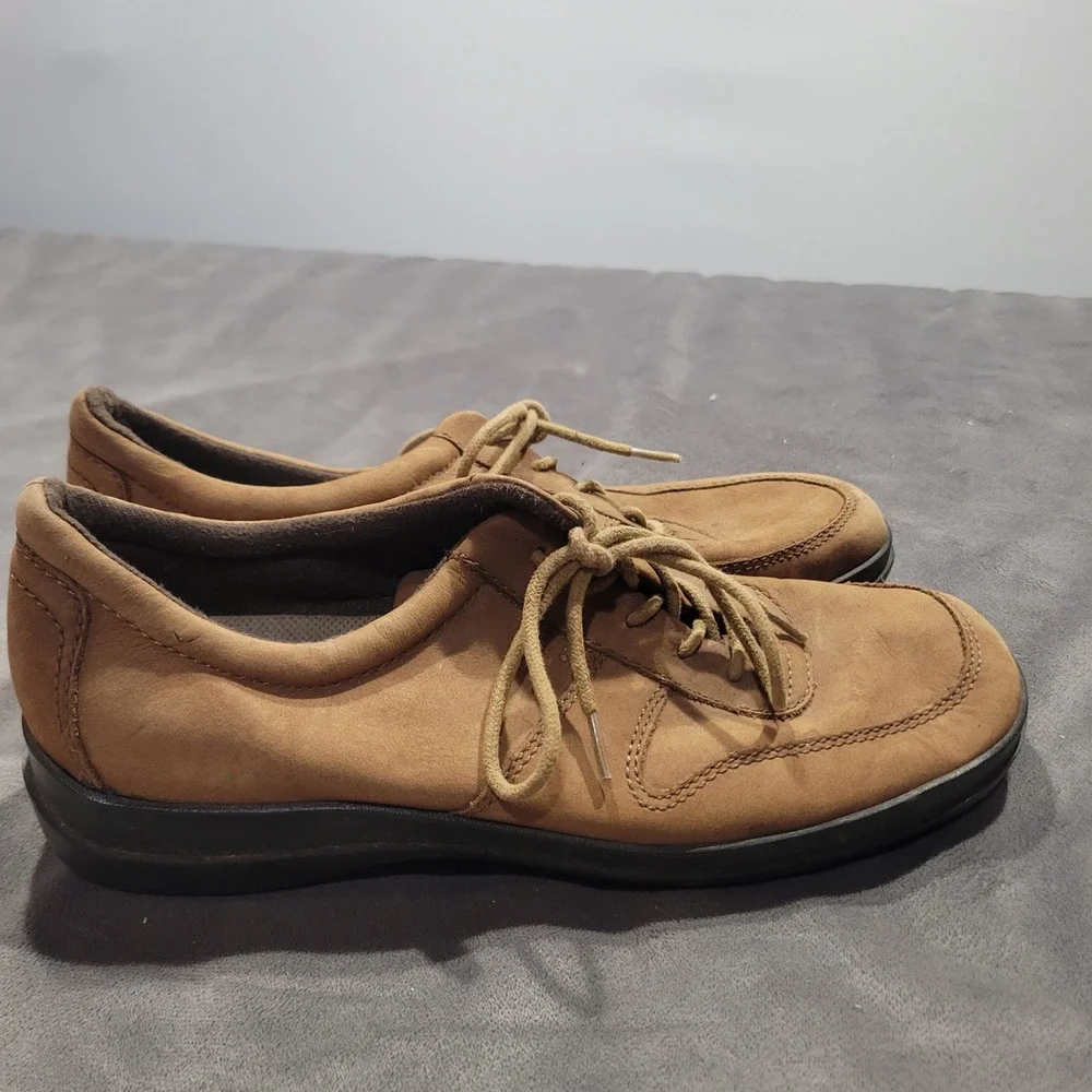 Easy Spirit Womens 9‎ M Tan Brown Leather Lace Up Walking Shoes Oxfords JINWHIT